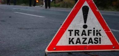 Giresun'da minib�s ile otomobil �arp��t�! Yaral�lar var...