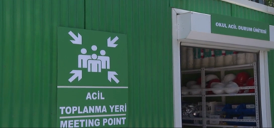 �lk �nite okul bah�esine yerle�tirildi