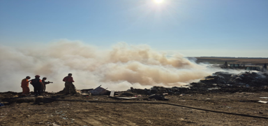 B�y�k�ekmece'de korkutan yang�n! Ekipler an�nda m�dahale etti