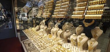 Kuyumcudan milyonluk vurgun! Paralar toplad yurtdna kat