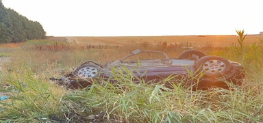 Tekirda�'da devrilen otomobildeki 2 ki�i �ld�