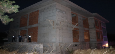 Tekirda�'da skandal! �l� bedenden kredi kart� ve cep telefonu �ald�lar