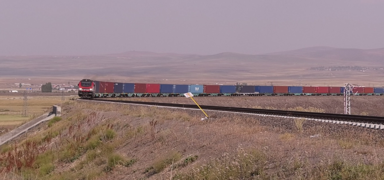 Avrupa ile �in aras�nda kesintisiz ta��mac�l�k... BTK hatt�nda ta��nan y�k 250 bin ton oldu