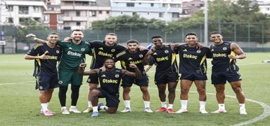 Fenerbahe, Feyenoord mesaisini srdrd