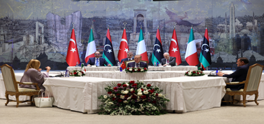 stanbul'daki Akdeniz zirvesi rahatsz etti! 'Bambaka bir Trkiye ile kar karya kalacaz'