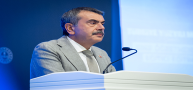 MEB serbest k�yafet uygulamas�na el at�yor! Bakan Tekin: Velilerimize k�lfet getirilmesinden rahats�z�z