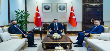 Suriye i�in g�venlik diplomasisi! Cumhurba�kan� Yard�mc�s� Y�lmaz, Hattab'� kabul etti