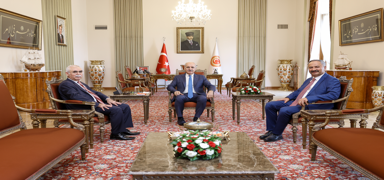 TBMM Ba�kan� Kurtulmu�, AYM Ba�kan� �zkaya'y� kabul etti