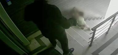 Cani babadan k�z�na ac�mas�z hareket!