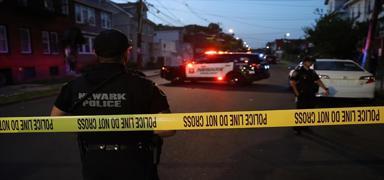 Los Angeles'ta silahl� sald�r�: 2 �l� 6 yaral�