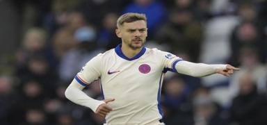 Everton, Kiernan Dewsbury-Hall'u renklerine ba�lad�