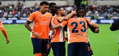 Viking kar��s�nda tur kap�s�n� aralad�