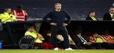 Robin van Persie, Fenerbahe karsnda ilki yaad