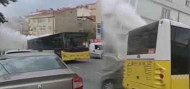 Bak�ms�z �ETT otob�sleri tehlike sa��yor: Trafikte zor anlar