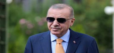 Cumhurba�kan� Erdo�an, cuma namaz�n� B�y�k �aml�ca Camisi'nde k�ld�