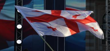 G�rcistan'dan Rusya'ya 'askerleri geri �ek' �a�r�s�