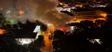 K�tahya'da i� yeri alev alev yand�