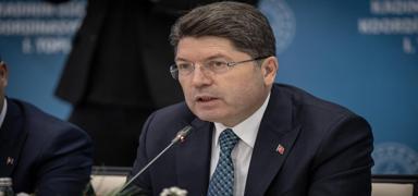 Adalet Bakan� Tun�: Soyk�r�mc� katiller hesap verecek