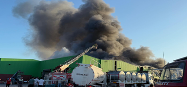 Bal�kesir'de s�t �r�nleri fabrikas�nda yang�n: 2 can kayb�