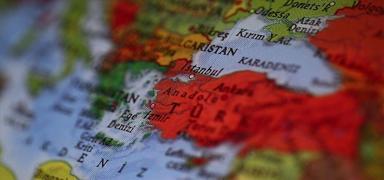 T�rk okullar�n� teker teker kapat�yorlar