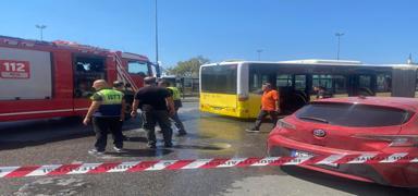 Bak�ms�z �ETT otob�s� tehlike sa�t�: Faciadan k�l pay� d�n�ld�