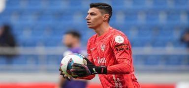 Berke �zer imzay� att�!