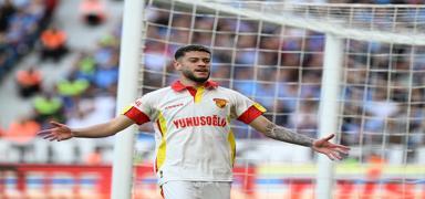 Romulo, transfer g�r��meleri i�in Almanya'da