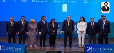 S�vmekten ba�ka ellerinde bir �ey kalmad�