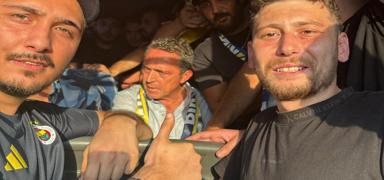 Fenerbah�e Ba�kan� Ali Ko�, G�ztepe ma��na taraftarlarla birlikte gitti