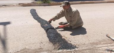 Engelli muhtardan CHP'li belediyeye ders gibi hizmet