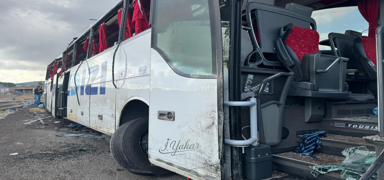 Yolcu otob�s� facias�nda �of�r tutukland�