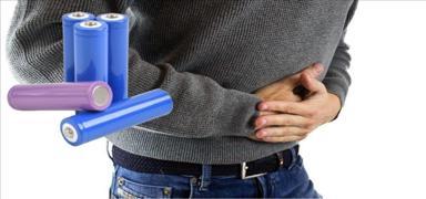 Denizli'de pes dedirten olay: Kalem pil yuttu hastaneye ko�tu