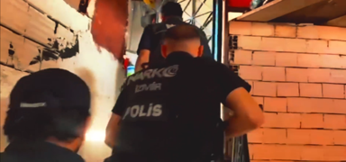 �zmir'de uyu�turucuya ge�it yok: 3 ��pheli yakaland�