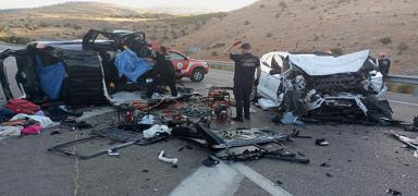 Karayolunda katliam gibi kaza