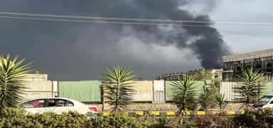 Soyk�r�mc� �srail santrali vurmu�tu... Yemen'in ba�kentinde elektrikler kesildi