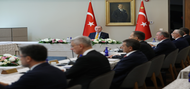 Kabine Toplant�s� sona erdi