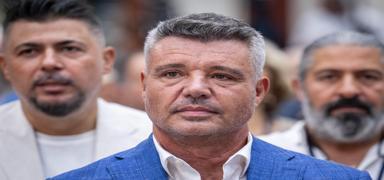 Sadettin Saran ba�kan adayl��� i�in 500 imzay� teslim etti