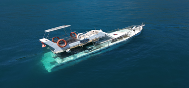 Bodrum'da faciadan d�n�ld�: Su alan tekne sulara g�m�ld�