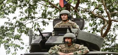 Kolombiya'da bir ormanl�k alanda 34 asker ka��r�ld�