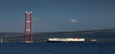 Osmangazi K�pr�s�'n�n alt�ndan ge�i�leri yasakland�!