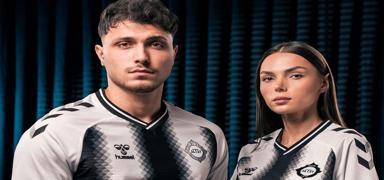 Altay yeni sezon formalarn tantt