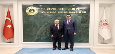 Bakan Kurum, eski TBMM Bakanlarndan Hikmet etin ile grt