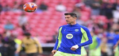 Robert Lewandowski'den dev teklife ret