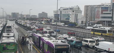 �stanbul'da trafik kilit