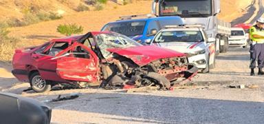 Nev�ehir'de �ld�ren kaza: Minib�sle kafa kafaya �arp��t�