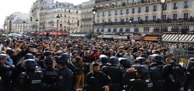 Fransa'da eylemler devam ediyor: 200 g�zalt�