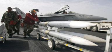 AMRAAM f�zeleri yola ��k�yor