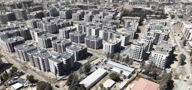 Hatay'da afetin yaralar sarlyor: Asrn inas son hzyla devam