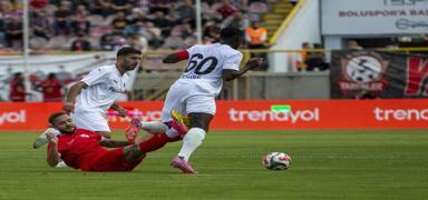 Boluspor evinde hata yapmad�