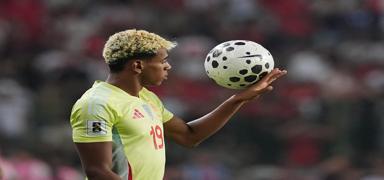 Barcelona'da Lamine Yamal belirsizli�i